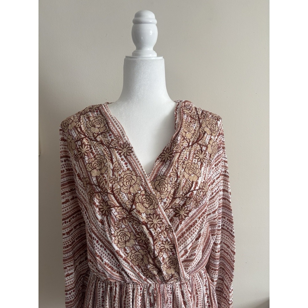 Savannah Jane Womens Plus Size 1X Top V Neck Floral Boho Stretch - Picture 4 of 5